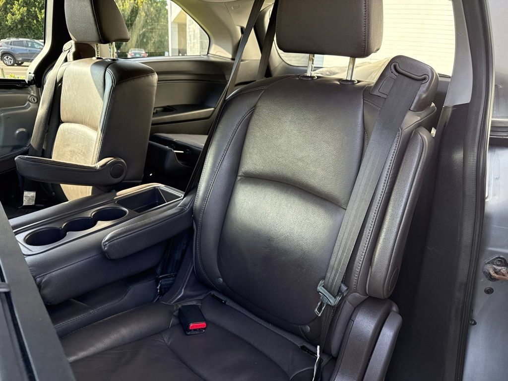 Used 2019 Honda Odyssey EX-L image 17