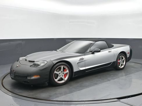 Used 2002 Chevrolet Corvette Convertible w/ Preferred Equipment Group2 RWD image 7