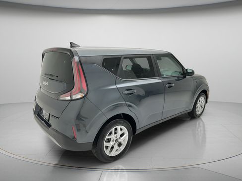 Used 2025 Kia Soul LX w/ LX Technology Package FWD image 5