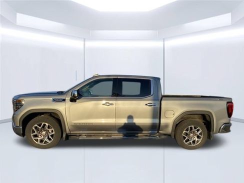 Used 2024 GMC Sierra 1500 SLT w/ SLT Premium Package AWD/4WD image 12