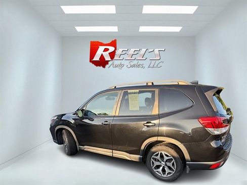Used 2019 Subaru Forester Premium w/ All-Weather Package AWD/4WD image 34