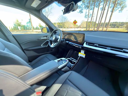 New 2026 BMW X1 xDrive28i w/ Convenience Package AWD/4WD image 19