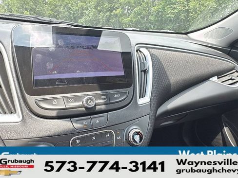 Used 2023 Chevrolet Malibu LT FWD image 17