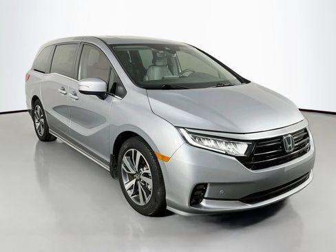 Used 2023 Honda Odyssey Touring image 4