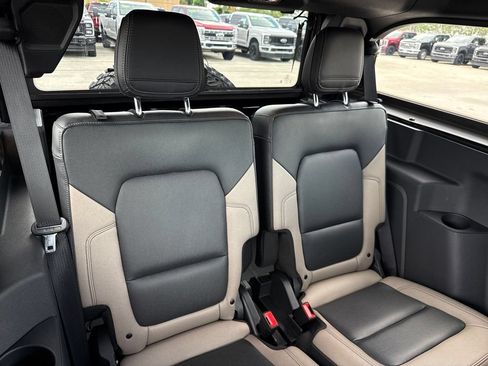 Used 2024 Ford Bronco Big Bend w/ Sasquatch Package AWD/4WD image 20