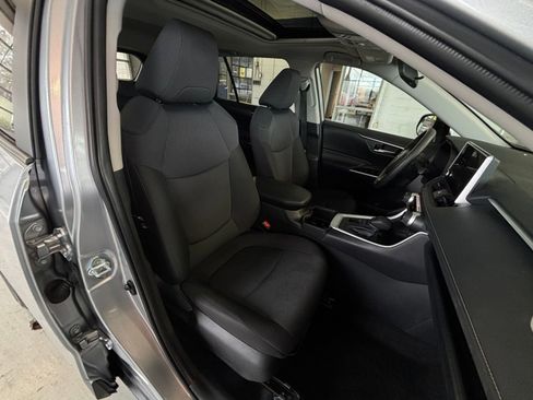Used 2025 Toyota RAV4 XLE w/ Convenience Package image 43