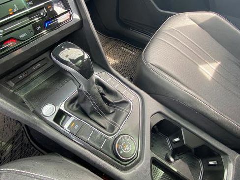 Used 2022 Volkswagen Tiguan SE R-Line AWD/4WD image 20