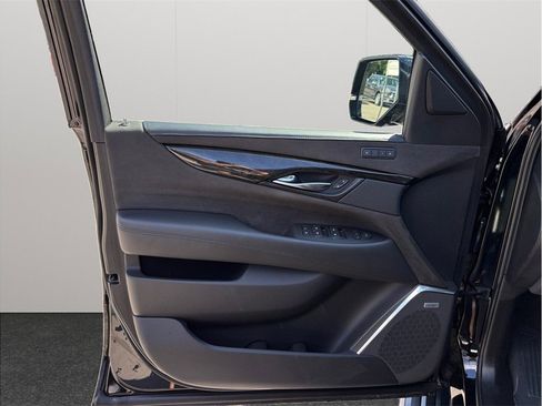 Used 2020 Cadillac Escalade Platinum AWD/4WD image 24