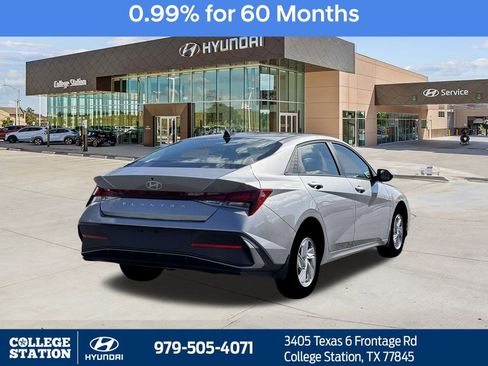 New 2026 Hyundai Elantra SE FWD image 8