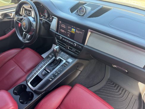 Used 2020 Porsche Macan S w/ Premium Package Plus AWD/4WD image 25