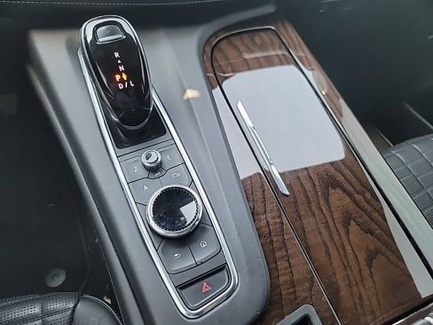 Used 2021 Cadillac Escalade Sport Platinum w/ LPO, ONYX Package image 18