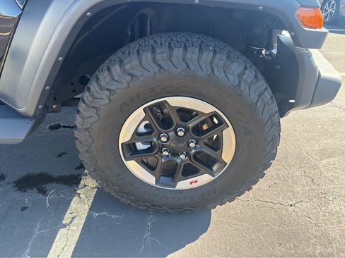 Used 2022 Jeep Wrangler Unlimited Sport AWD/4WD image 6