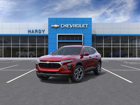 New 2026 Chevrolet Trax LT w/ Driver Confidence Package FWD image 7