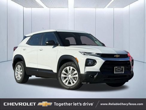 Used 2023 Chevrolet TrailBlazer LS image 1