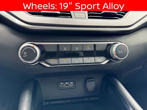 Used 2024 Nissan Altima 2.5 SR image 12