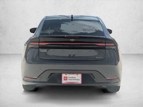 Used 2025 Toyota Prius XLE FWD image 6