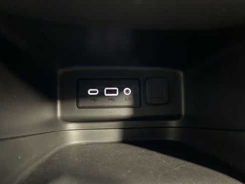 Used 2024 Chevrolet Equinox LT image 18