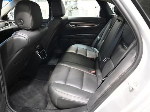 Used 2019 Cadillac XTS Luxury FWD image 11
