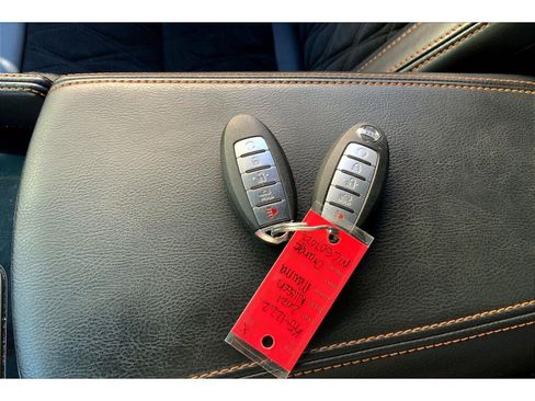 Used 2021 Nissan Maxima SR w/ Sport Mat Group image 12