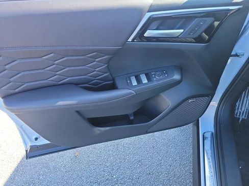 New 2026 Mitsubishi Outlander SEL FWD image 23