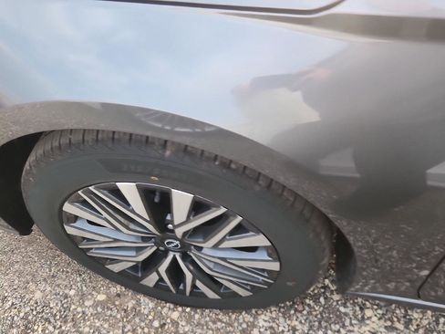 Used 2024 Nissan Altima 2.5 SV image 7