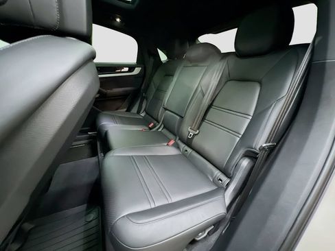 Certified 2025 Porsche Cayenne E-Hybrid Coupe AWD/4WD image 24