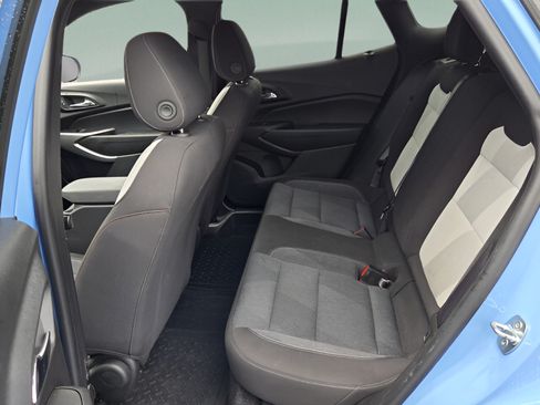 Certified 2024 Chevrolet Trax RS w/ Sunroof Package FWD image 10