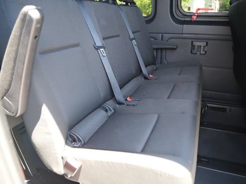 Used 2024 Mercedes-Benz Sprinter 2500 image 40
