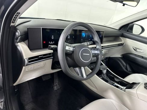 Certified 2025 Hyundai Tucson SE AWD/4WD image 41