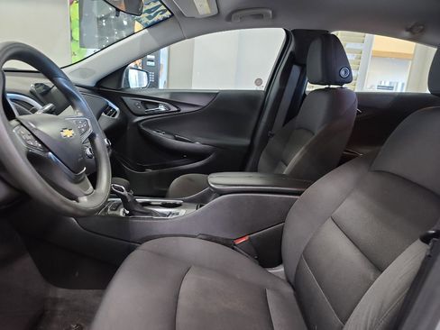 Used 2024 Chevrolet Malibu LT image 9
