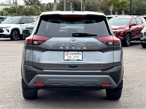 Used 2022 Nissan Rogue SV image 26