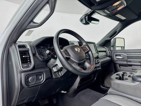 Used 2024 RAM 2500 Big Horn AWD/4WD image 12