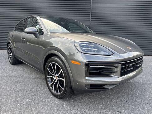 Certified 2026 Porsche Cayenne Coupe AWD/4WD image 5