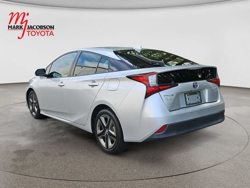 Used 2020 Toyota Prius XLE FWD image 12