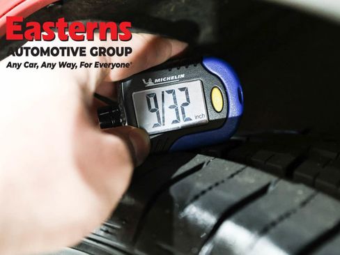 Used 2022 Chrysler Pacifica Limited FWD image 30