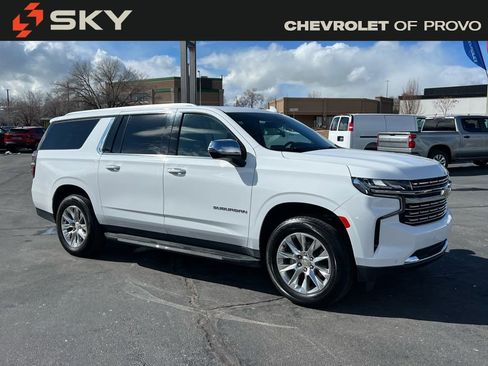 Used 2023 Chevrolet Suburban Premier image 4