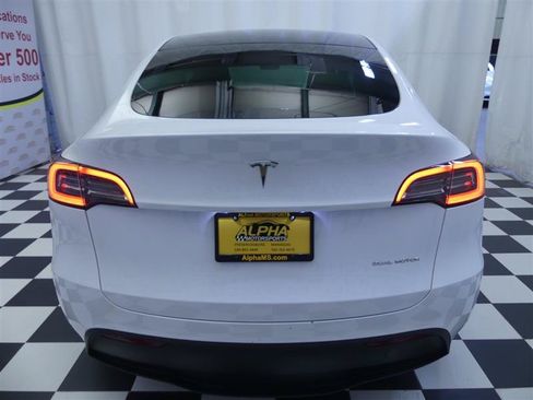 Used 2023 Tesla Model Y Long Range AWD/4WD image 5