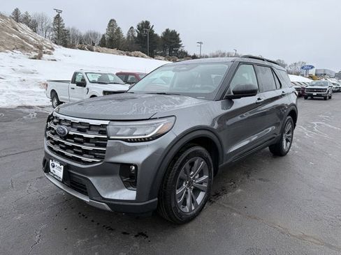 New 2026 Ford Explorer Active w/ Active Comfort Package AWD/4WD image 3