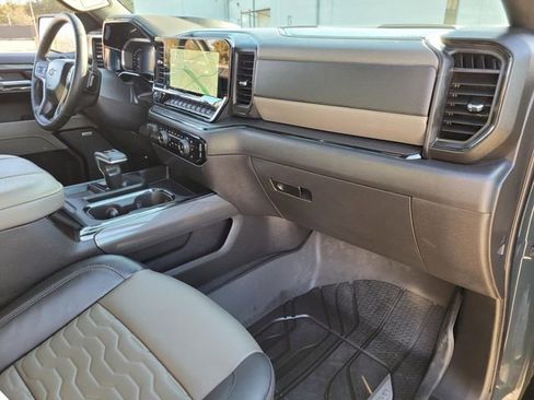 Used 2026 Chevrolet Silverado 1500 ZR2 image 9