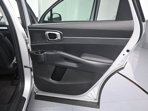 Certified 2025 Kia Sorento EX w/ EX Panoramic Sunroof Package AWD/4WD image 22