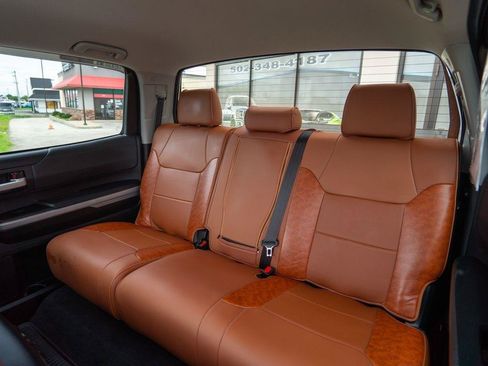 Used 2020 Toyota Tundra SR5 w/ SR5 Convenience Package AWD/4WD image 27