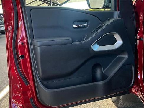 Certified 2022 Nissan Frontier SV image 20