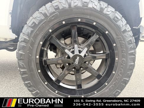 Used 2021 Toyota Tacoma SR5 RWD image 23