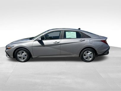 Used 2024 Hyundai Elantra SE