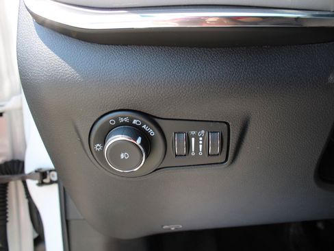 Used 2023 Jeep Compass Limited AWD/4WD image 13