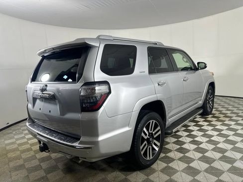 Used 2015 Toyota 4Runner Limited AWD/4WD image 7