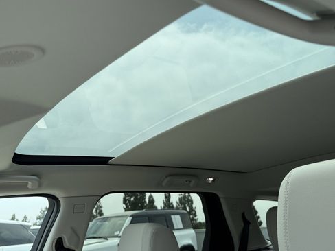 New 2025 Land Rover Discovery Sport S image 15