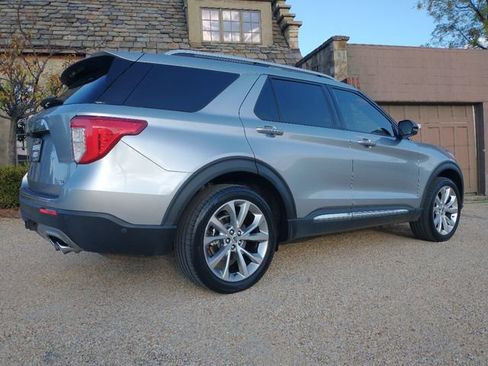 Used 2021 Ford Explorer Platinum w/ Equipment Group 601A image 17