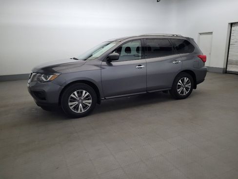 Used 2019 Nissan Pathfinder S AWD/4WD image 2
