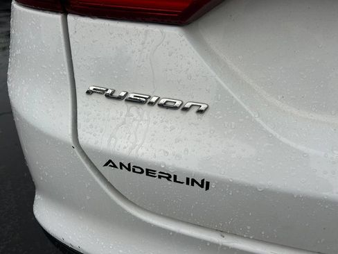 Used 2018 Ford Fusion SE FWD image 5